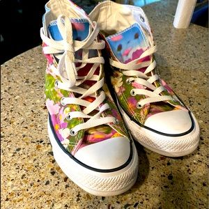 Floral Converse